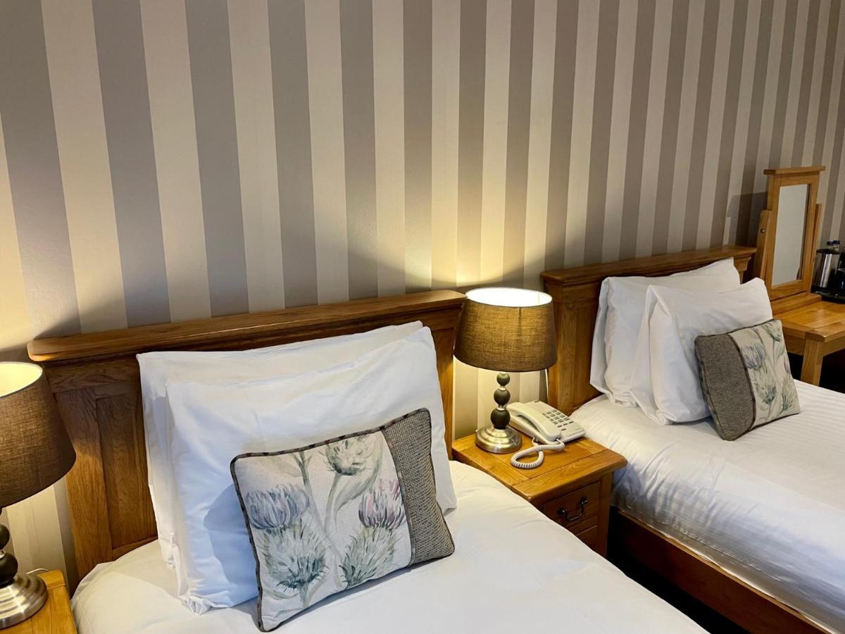 Glen Clova Hotel & Luxury Lodges Millton of Clova Exterior foto