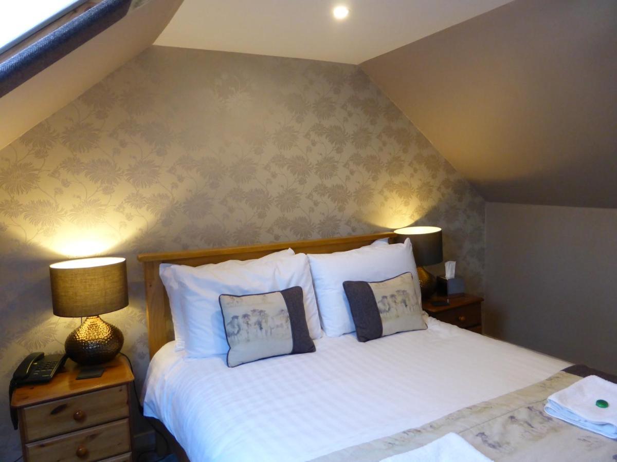 Glen Clova Hotel & Luxury Lodges Millton of Clova Exterior foto