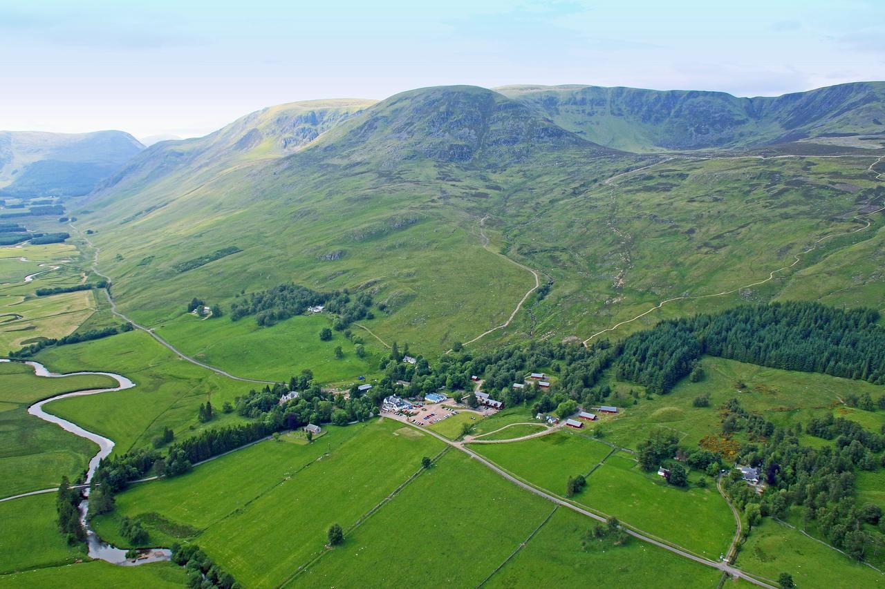 Glen Clova Hotel & Luxury Lodges Millton of Clova Exterior foto
